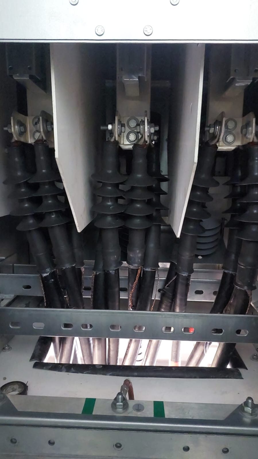 Ligações e Interligações Elétricas